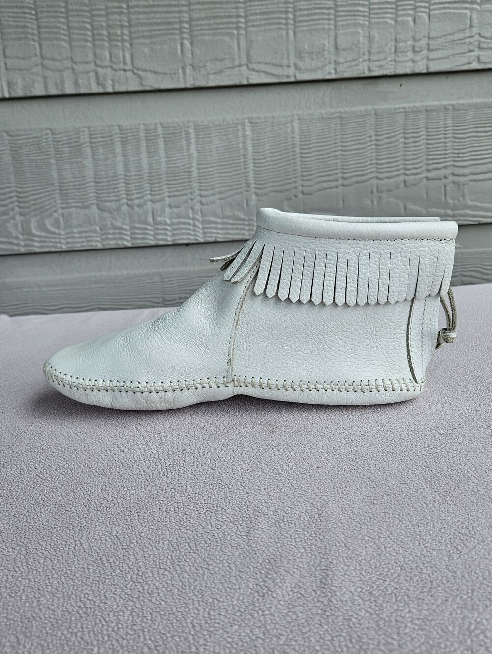 Vtg Minnetonka Moccasins Women SZ 10 White Fringe Ankle Boots USA Made Leather - Picture 3 of 12